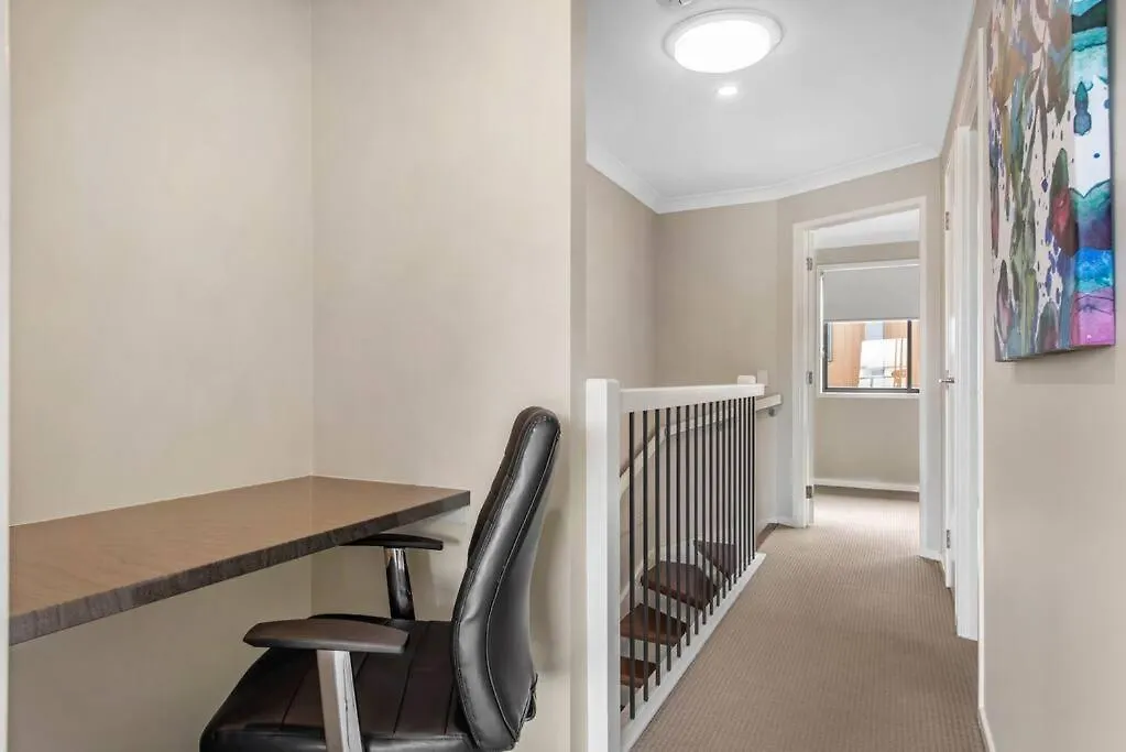 Spacious + Convenient! 3Bed/2.5Bath/1Car~Townhouse Brisbane 0*,