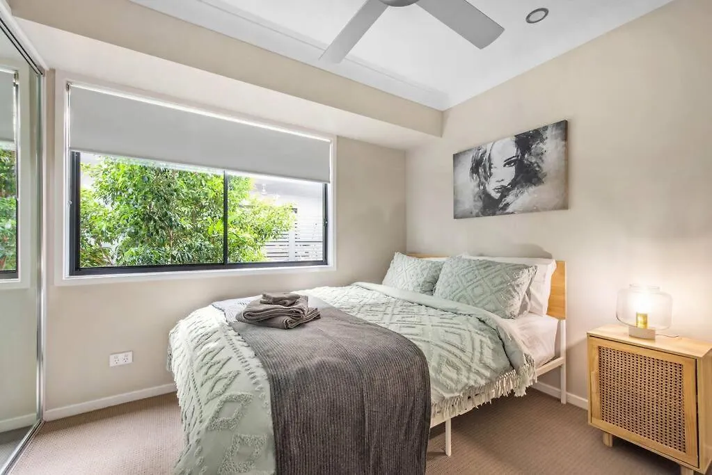 Spacious + Convenient! 3Bed/2.5Bath/1Car~Townhouse Brisbane Australia